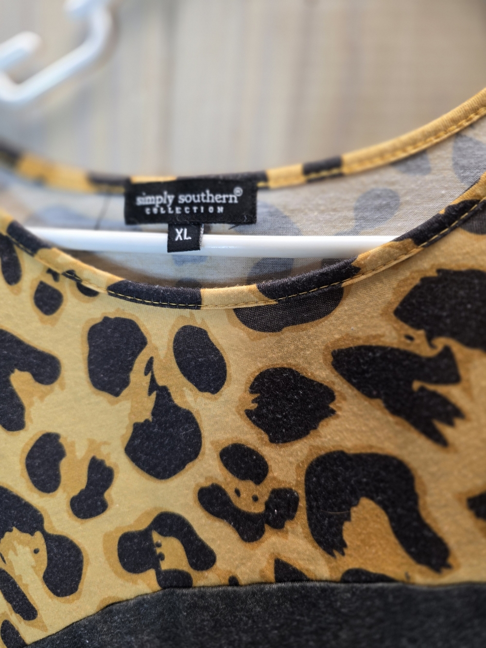 Simply Southern mixed leopard print and charcoal long sleeve top - Picture 2 of 6
